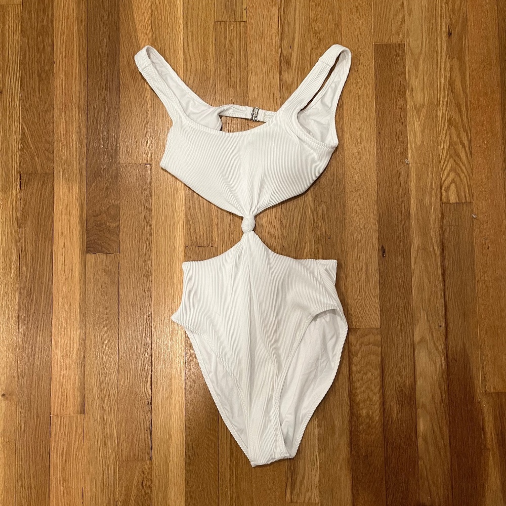 Cupshe swimsuit